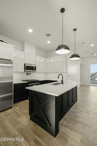 13912 Carolina Ponce Avenue, Horizon City, TX 79928