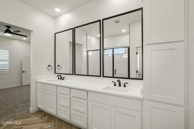 13912 Carolina Ponce Avenue, Horizon City, TX 79928