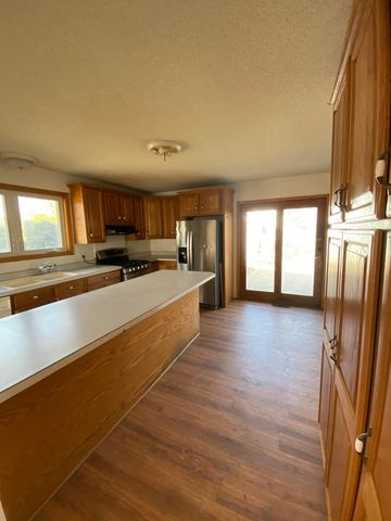 1115 6th Avenue E, Alexandria, MN 56308