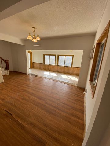 1115 6th Avenue E, Alexandria, MN 56308