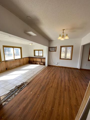 1115 6th Avenue E, Alexandria, MN 56308