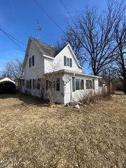 1115 6th Avenue E, Alexandria, MN 56308