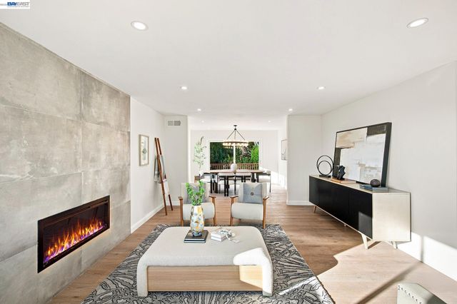 2500 Lancaster Ct, Hayward, CA 94542