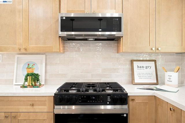 2500 Lancaster Ct, Hayward, CA 94542