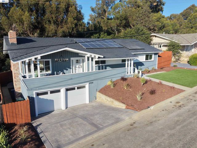 2500 Lancaster Ct, Hayward, CA 94542
