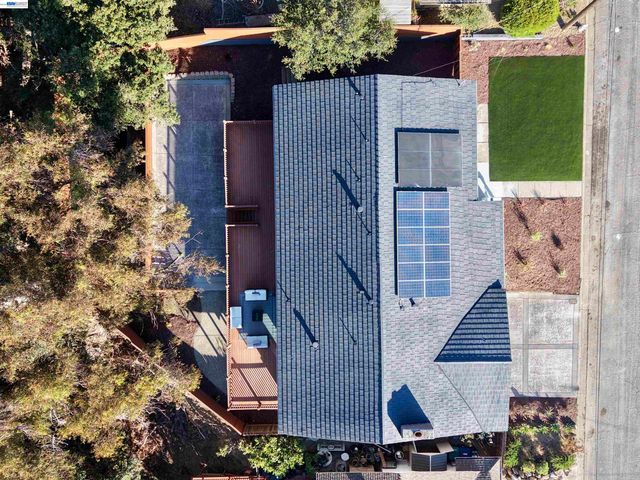 2500 Lancaster Ct, Hayward, CA 94542