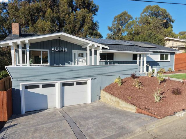 2500 Lancaster Ct, Hayward, CA 94542