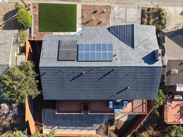 2500 Lancaster Ct, Hayward, CA 94542