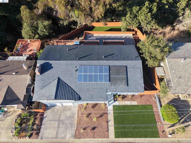 2500 Lancaster Ct, Hayward, CA 94542