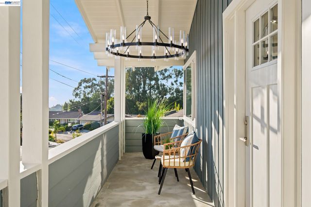 2500 Lancaster Ct, Hayward, CA 94542