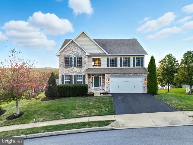 1404 CREST WAY, York, PA 17403