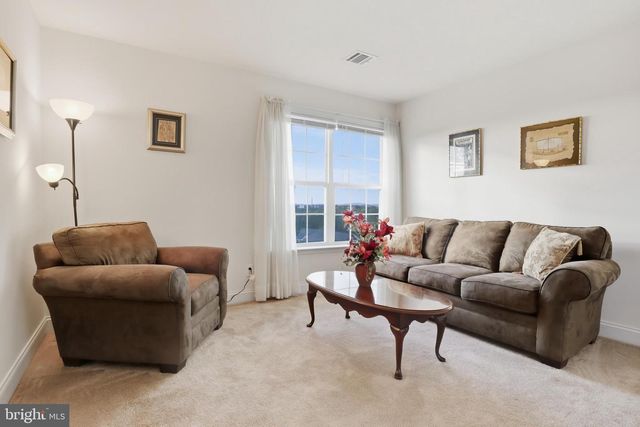 1404 CREST WAY, York, PA 17403