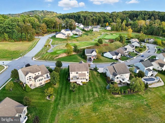 1404 CREST WAY, York, PA 17403