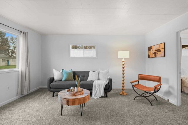 420 E Sanson Ave, Spokane, WA 99207