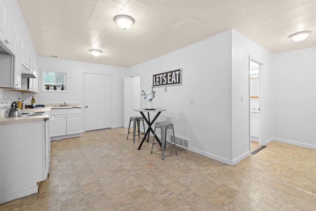 420 E Sanson Ave, Spokane, WA 99207