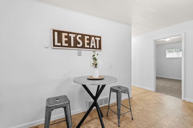 420 E Sanson Ave, Spokane, WA 99207