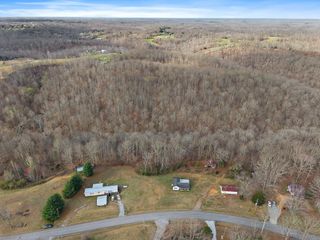 997 Pack Rd, White Bluff, TN 37187