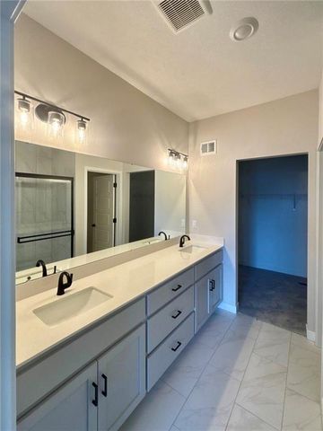 9039 SW 5th Street, Blue Springs, MO 64064