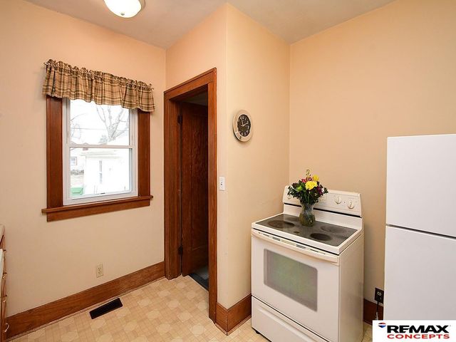 850 S 36th Street, Lincoln, NE 68510