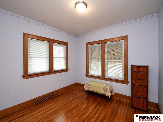 850 S 36th Street, Lincoln, NE 68510