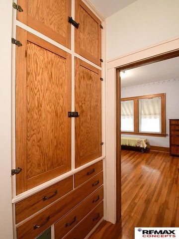 850 S 36th Street, Lincoln, NE 68510