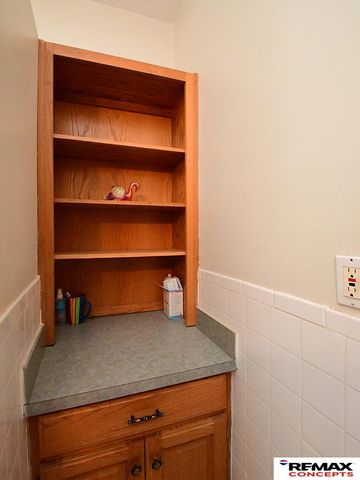 850 S 36th Street, Lincoln, NE 68510