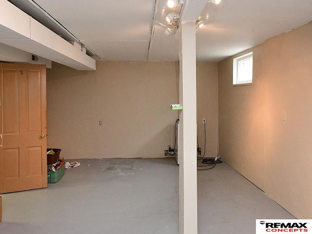 850 S 36th Street, Lincoln, NE 68510