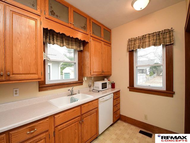 850 S 36th Street, Lincoln, NE 68510