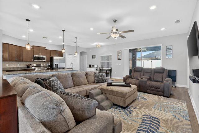 6847 TREYMONT DRIVE, Lakeland, FL 33813