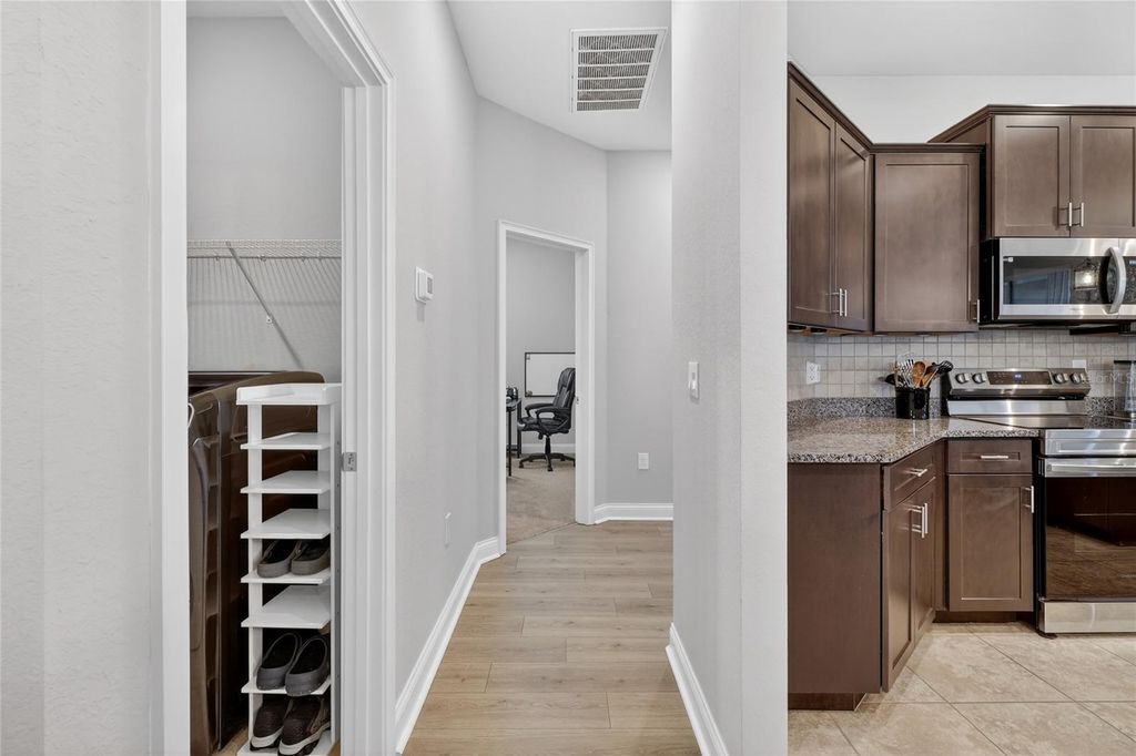 Image 30 of property listing at 6847 TREYMONT DRIVE, Lakeland, FL 33813