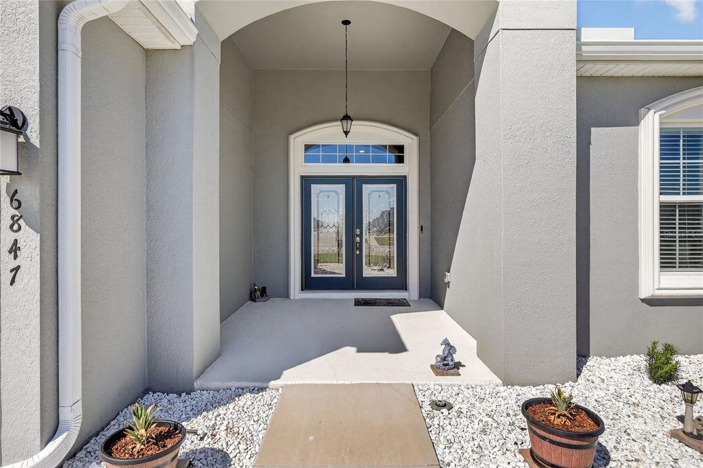 Image 4 of property listing at 6847 TREYMONT DRIVE, Lakeland, FL 33813