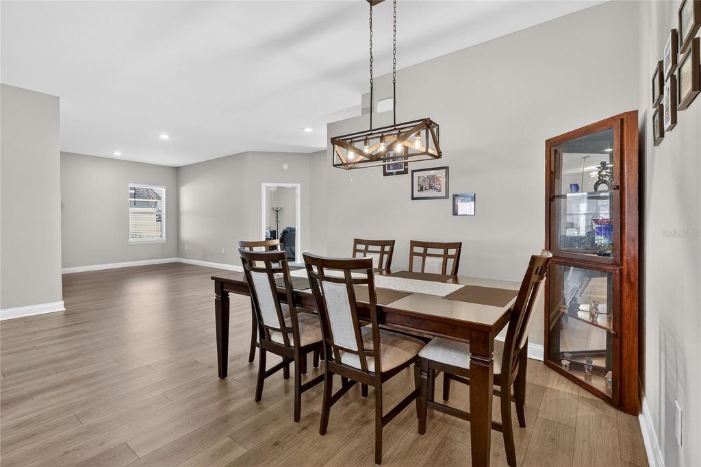 Image 9 of property listing at 6847 TREYMONT DRIVE, Lakeland, FL 33813