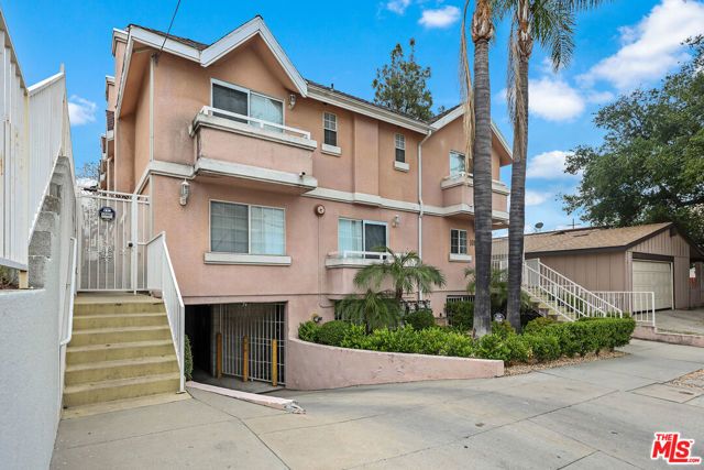 10128 Hillhaven Avenue 105, Tujunga (los Angeles), CA 91042