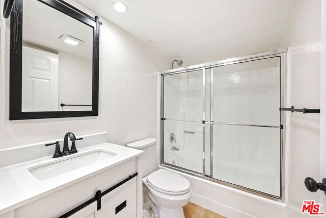 10128 Hillhaven Avenue 105, Tujunga (los Angeles), CA 91042