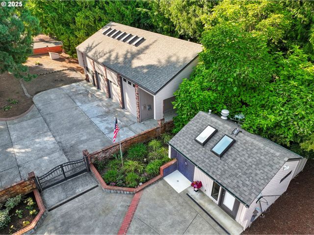 24960 Ne PRAIRIE VIEW Dr, Aurora, OR 97002