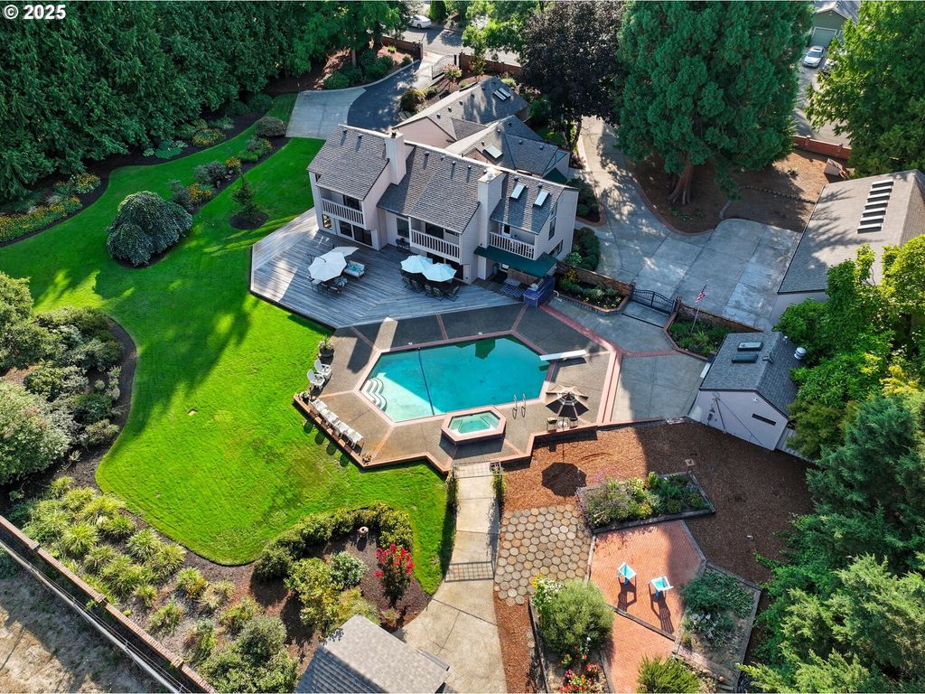 24960 Ne PRAIRIE VIEW Dr, Aurora, OR 97002