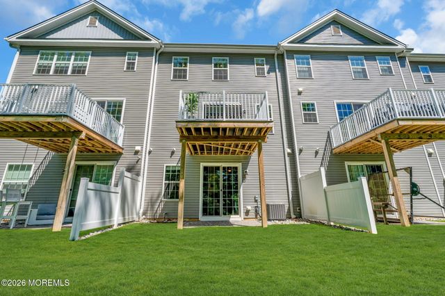 106 Arose Lane, Middletown, NJ 07748