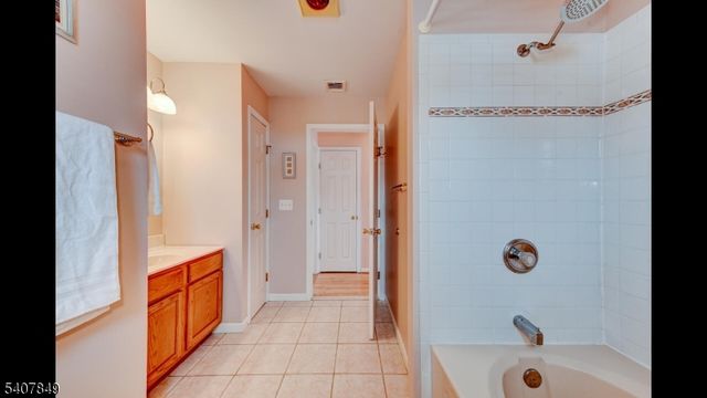 25 Wenonah Ave, Parsippany-troy Hills Twp., NJ 07034