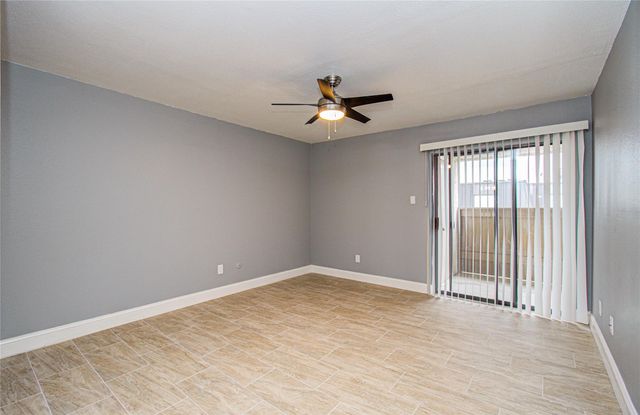 8421 Hearth Drive 31, Houston, TX 77054