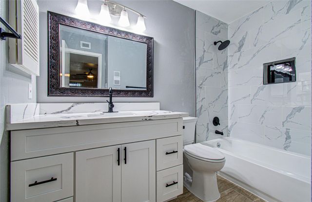 8421 Hearth Drive 31, Houston, TX 77054