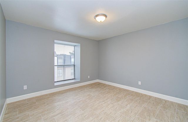 8421 Hearth Drive 31, Houston, TX 77054