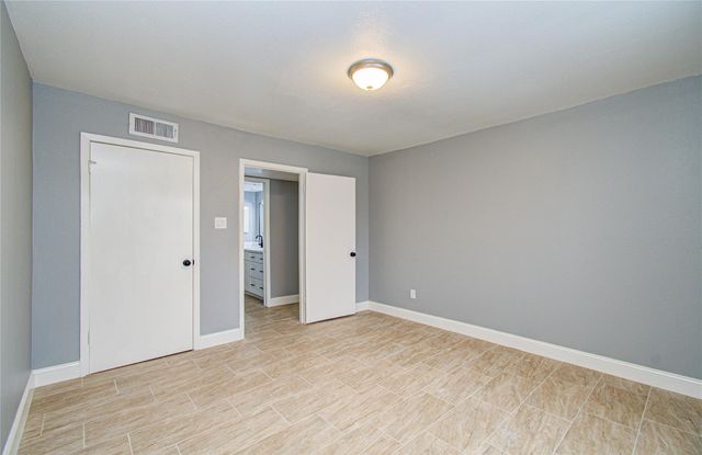 8421 Hearth Drive 31, Houston, TX 77054