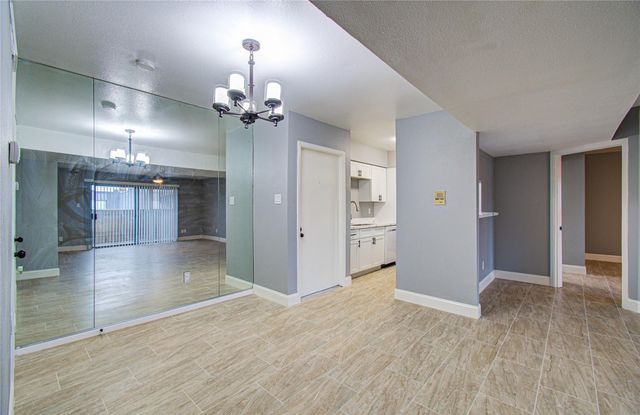 8421 Hearth Drive 31, Houston, TX 77054