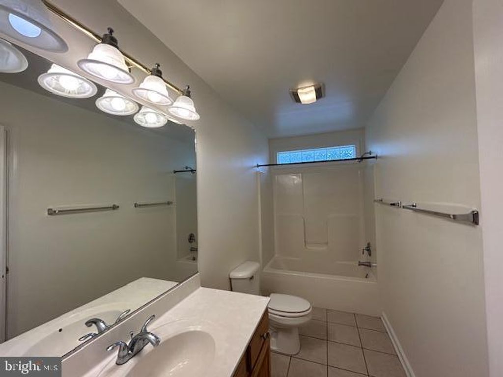Image 12 of property listing at 31 FOOTBRIDGE, Ocean Pines, MD 21811