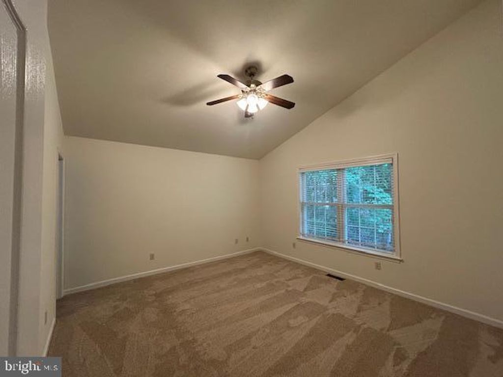 Image 8 of property listing at 31 FOOTBRIDGE, Ocean Pines, MD 21811
