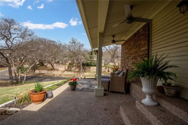 409 Shadow Mountain Drive, Woodway, TX 76712