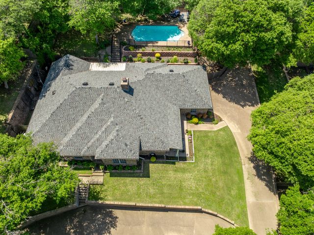 409 Shadow Mountain Drive, Woodway, TX 76712
