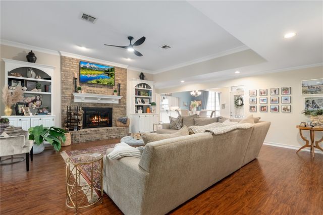 409 Shadow Mountain Drive, Woodway, TX 76712