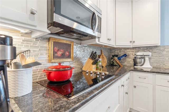 409 Shadow Mountain Drive, Woodway, TX 76712
