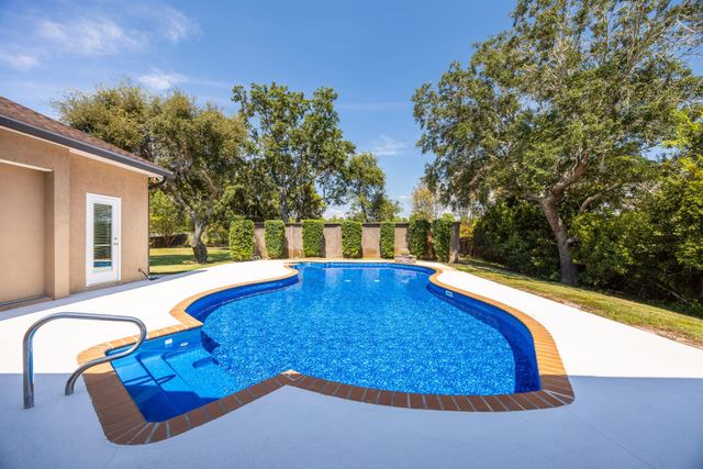 4630 Soundside Drive, Gulf Breeze, FL 32563